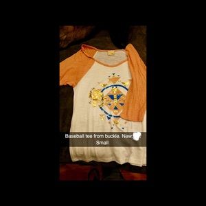 Women’s Buckle shirt new small